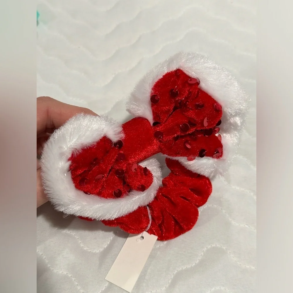 80.‎ Holiday Santa Sequin Velour Bow Scrunchie